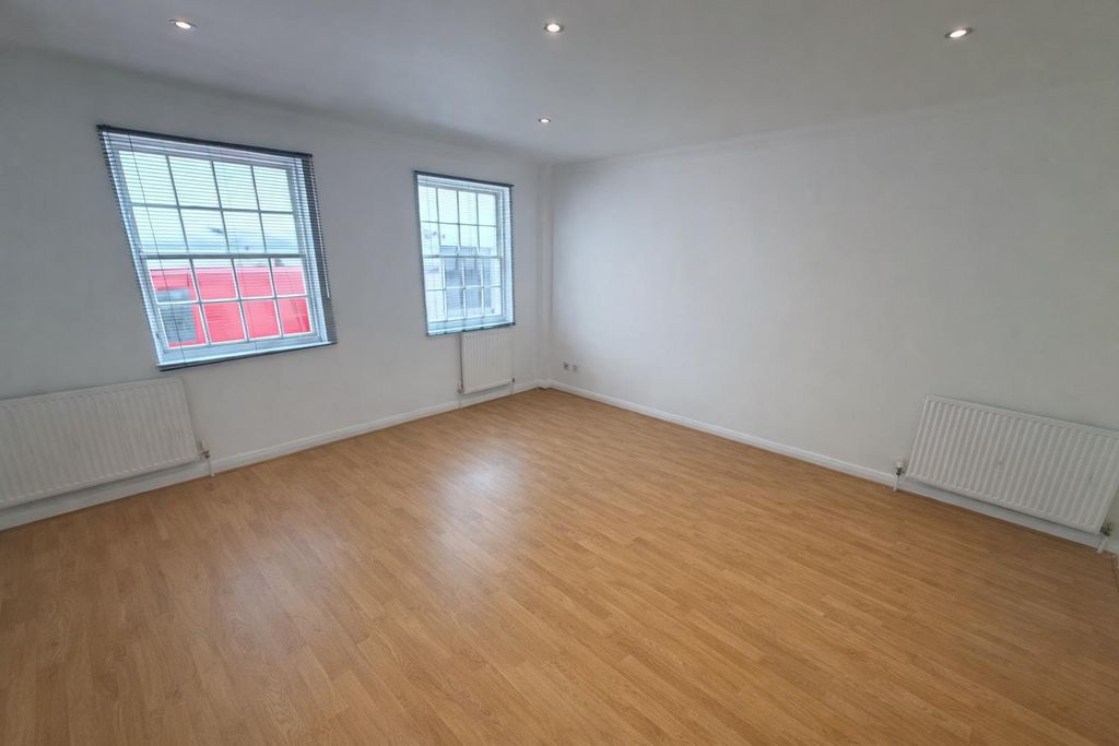 Property photo 2 of 6 8.Png