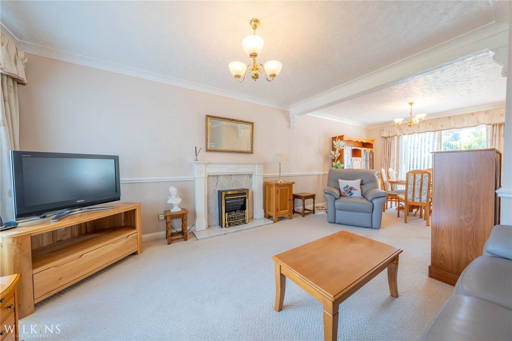 Property photo 2 of 29 Picture No. 21