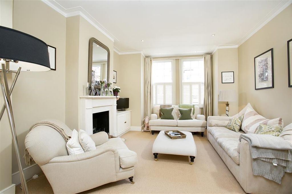 Property photo 2 of 9