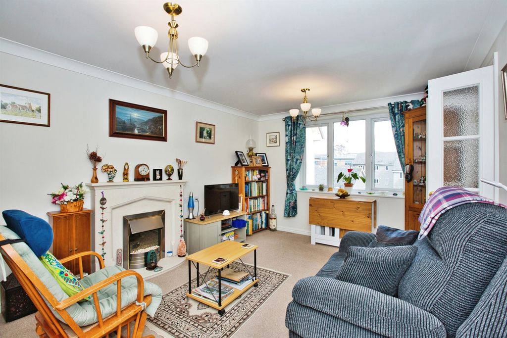 Property photo 2 of 16