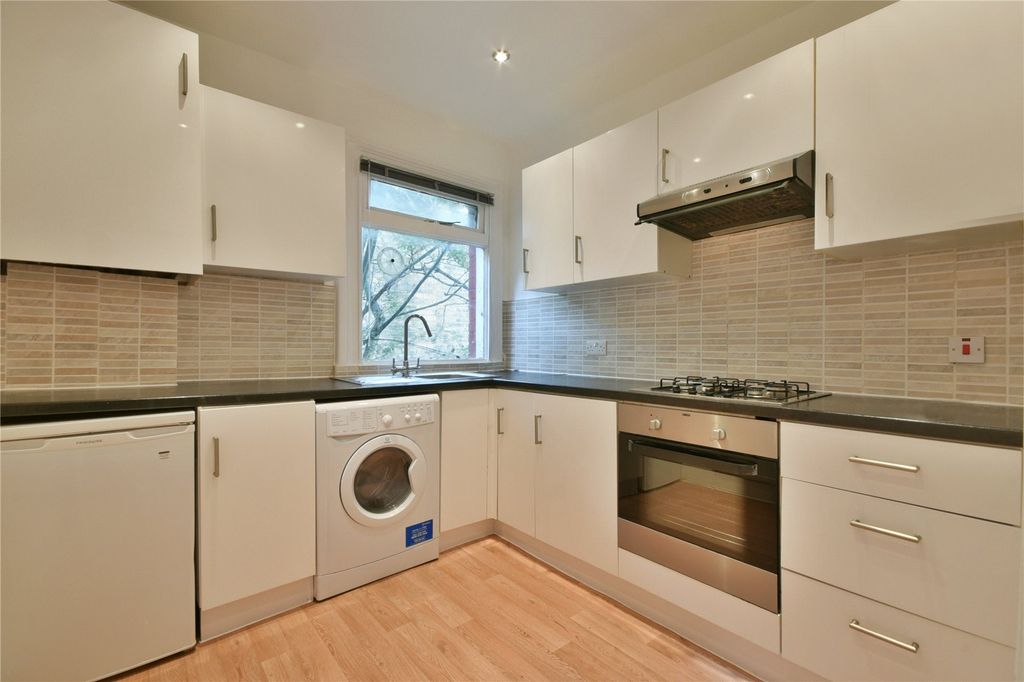 Property photo 3 of 12 Picture No. 23