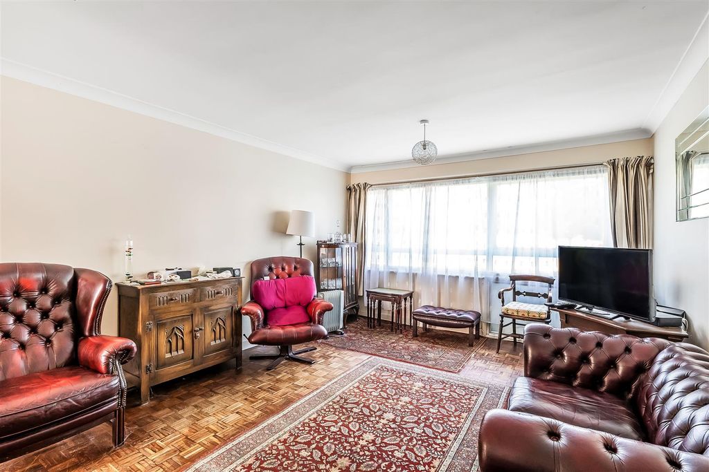 Property photo 3 of 16 2-Master-Close-2.Jpg