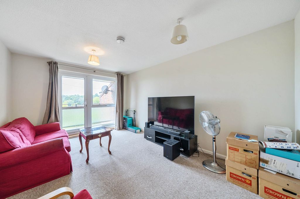 Property photo 3 of 12