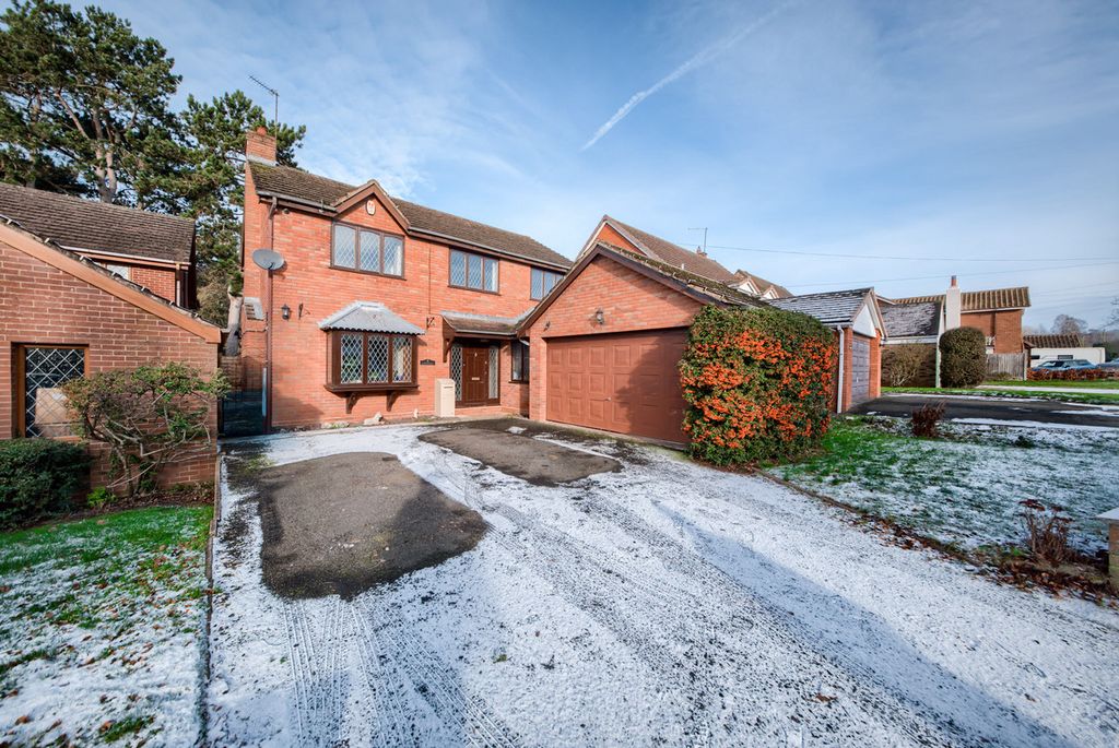 Property photo 1 of 28