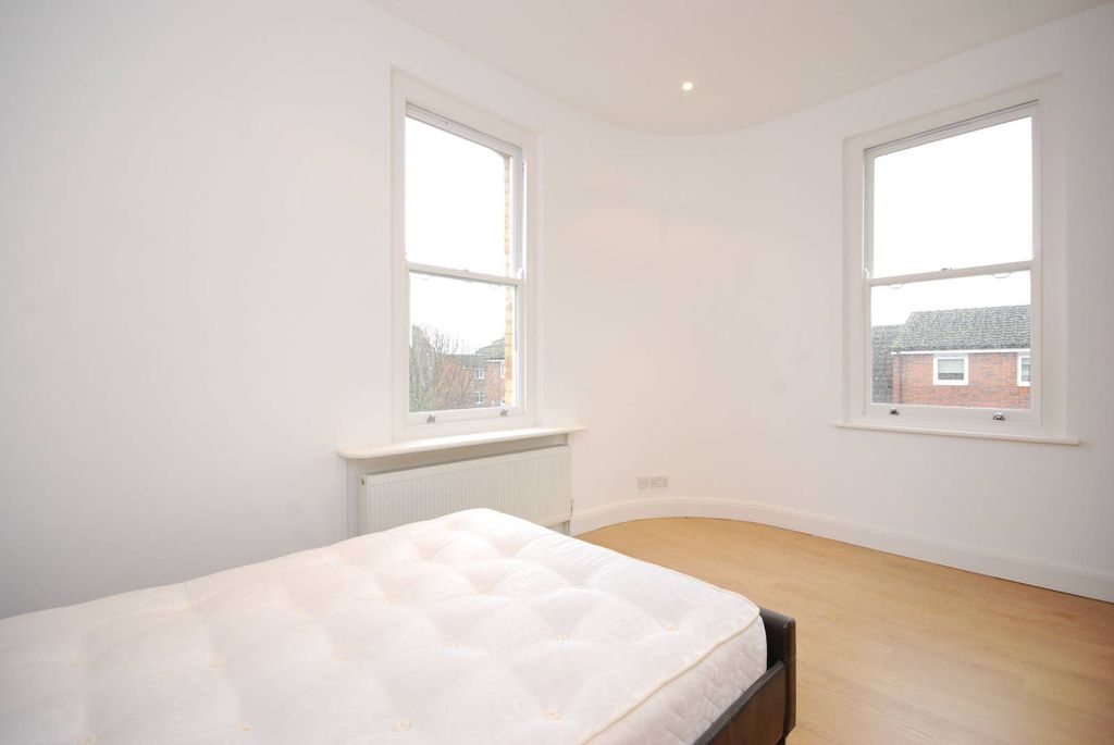 Property photo 3 of 8