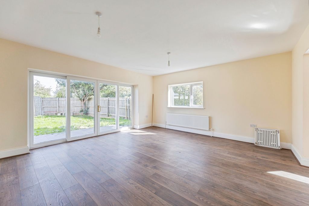 Property photo 3 of 18 Pbox-Img.Jpg
