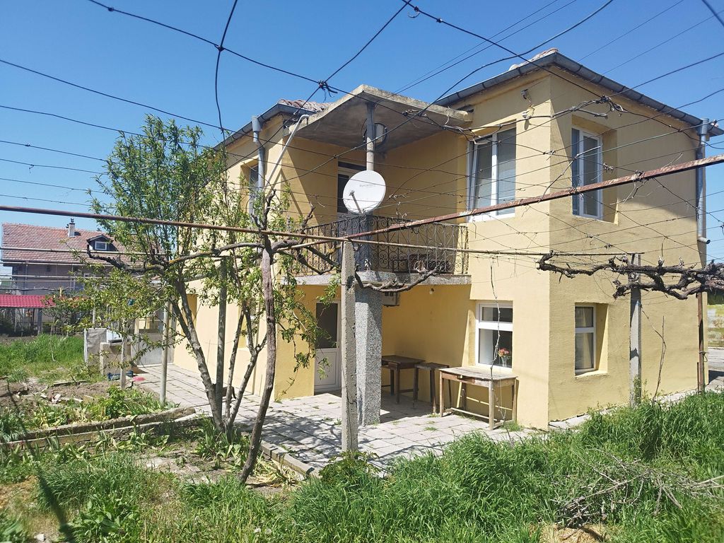 Property photo 1 of 3