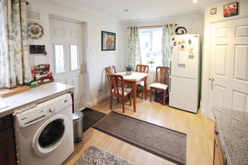 Property photo 3 of 13 Kitchen/Diner