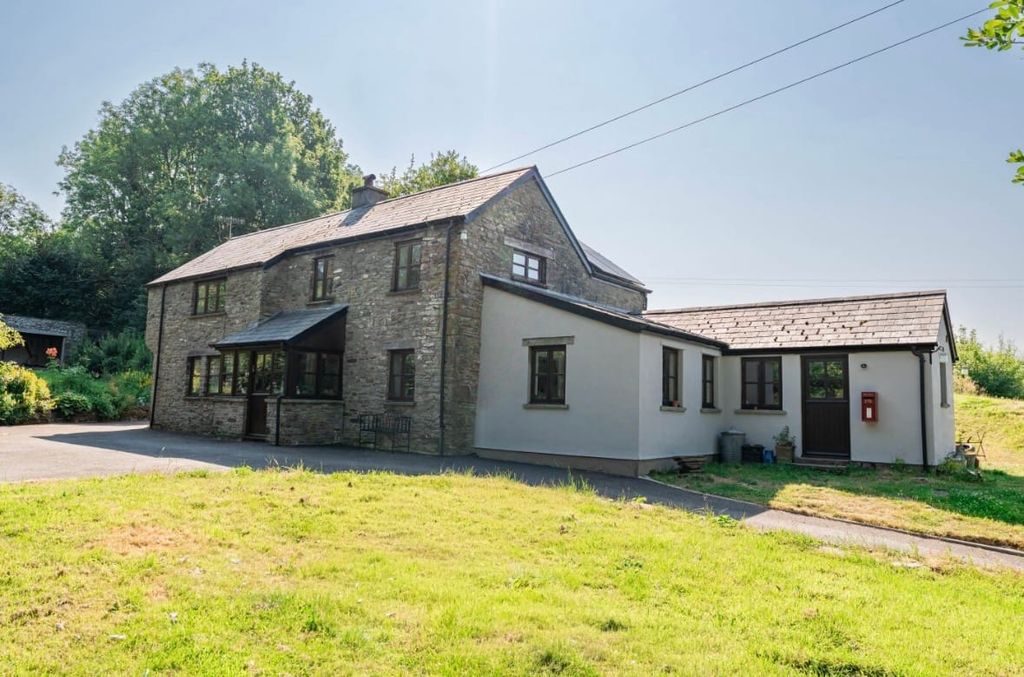 Property photo 1 of 34