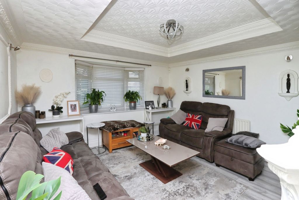 Property photo 2 of 18 Pbox-Img.Jpg