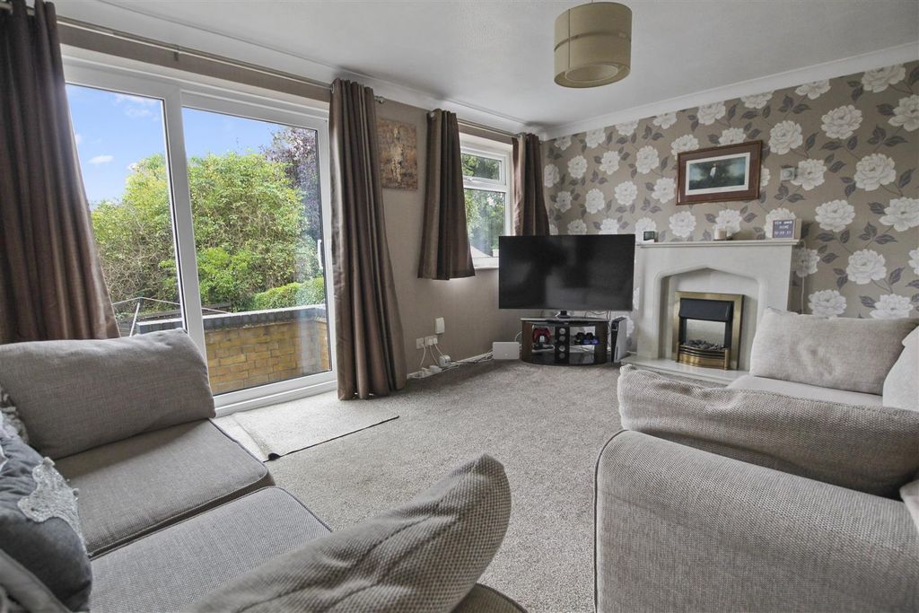 Property photo 3 of 16 Mackenzie Road