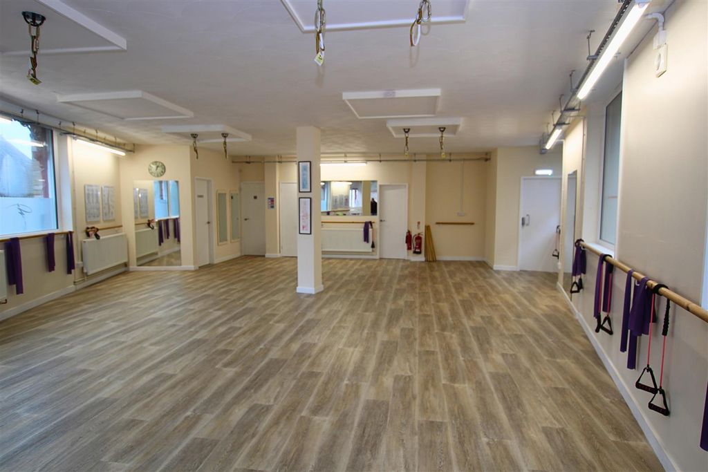 Property photo 2 of 5 Inside