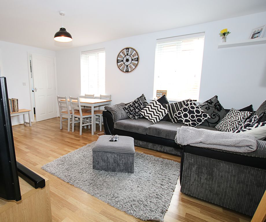 Property photo 2 of 9
