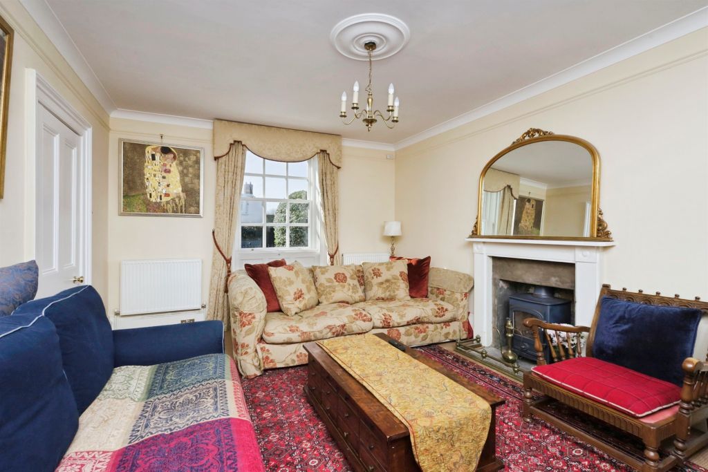 Property photo 3 of 19