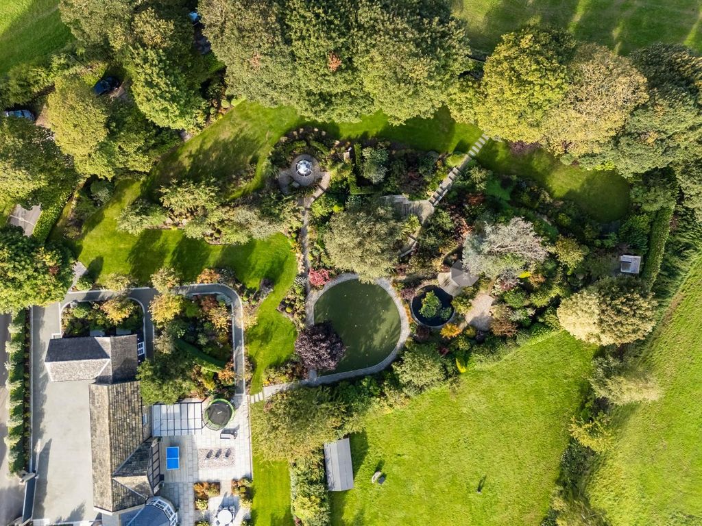 Property photo 2 of 41 00051.Jpg