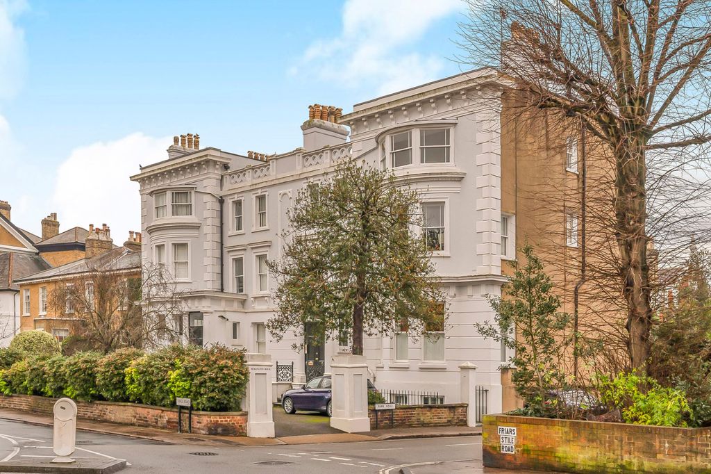 Property photo 2 of 12