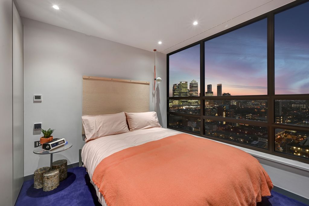 Property photo 1 of 24