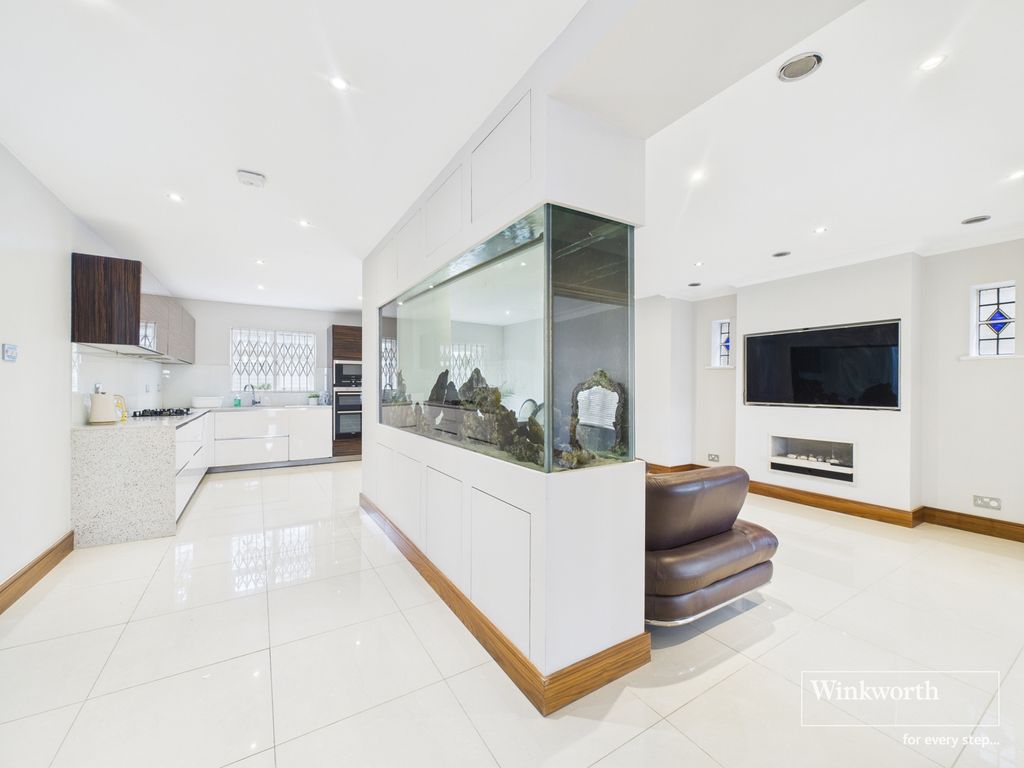 Property photo 1 of 12 Open Plan Living