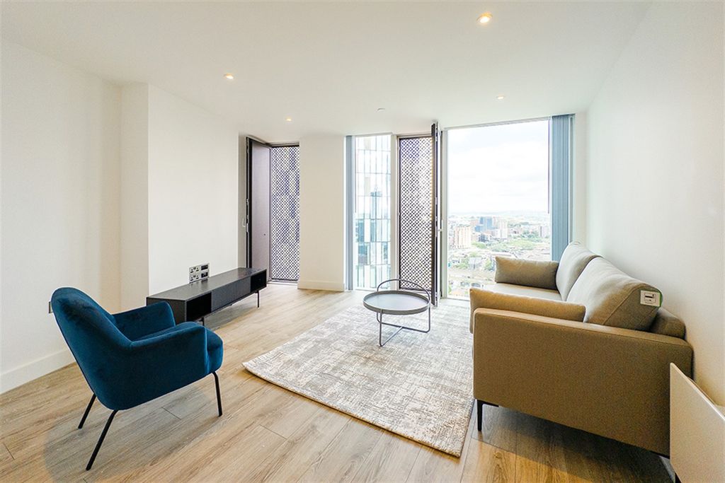 Property photo 1 of 10 (Main)
