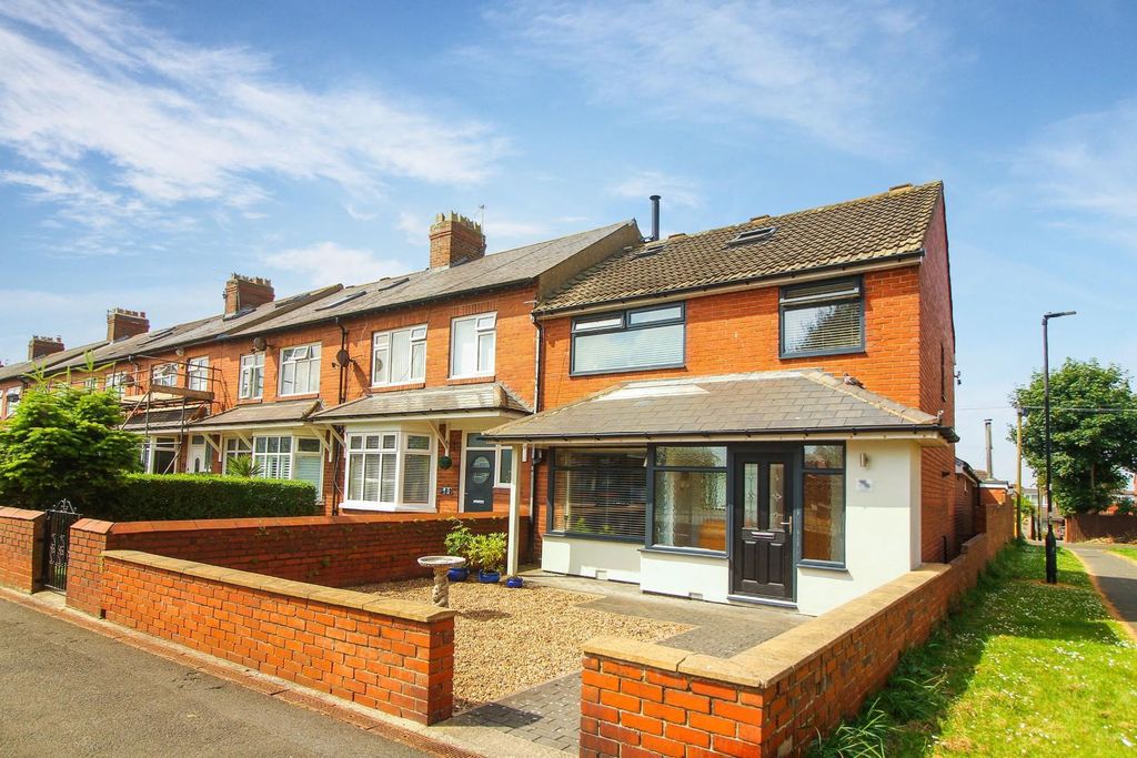 Property photo 1 of 16 1