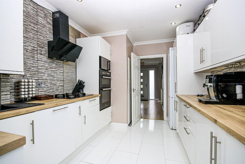 Property photo 3 of 22 13-Img_9306.Jpg