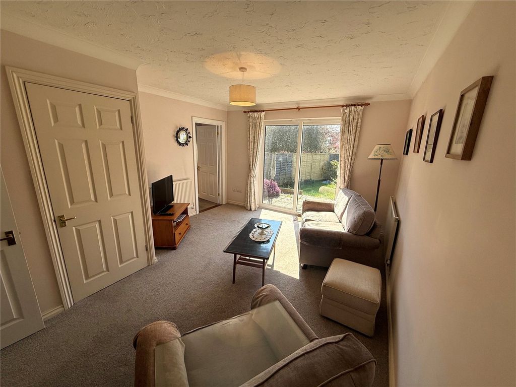 Property photo 2 of 14 Picture No. 32