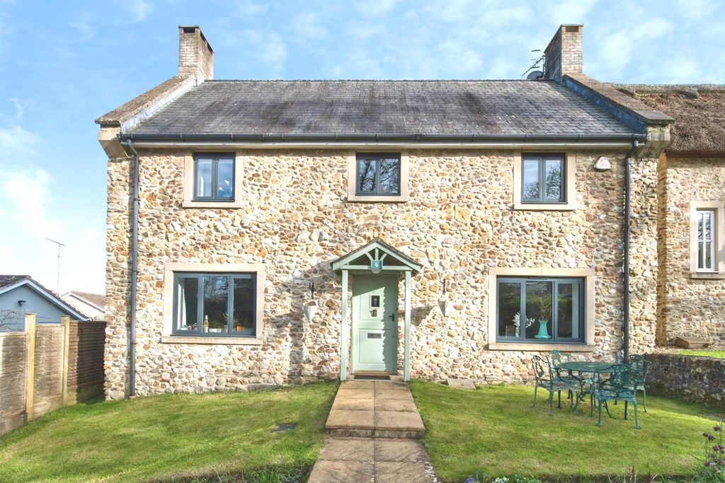 Property photo 1 of 20