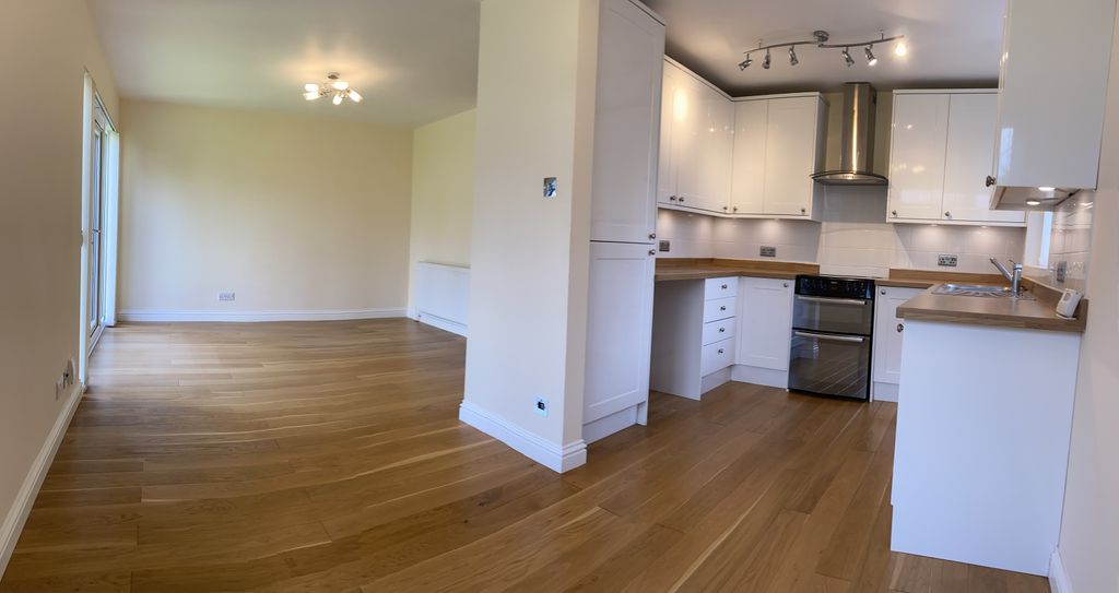 Property photo 2 of 8 Gallery