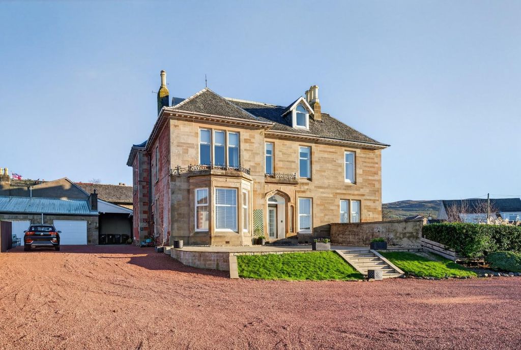 Property photo 2 of 50 8 Buchanan Street, Largs_02.Jpg
