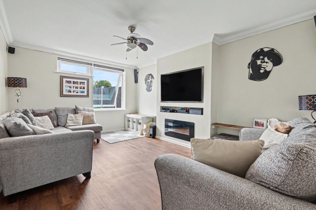 Property photo 3 of 15 5235406