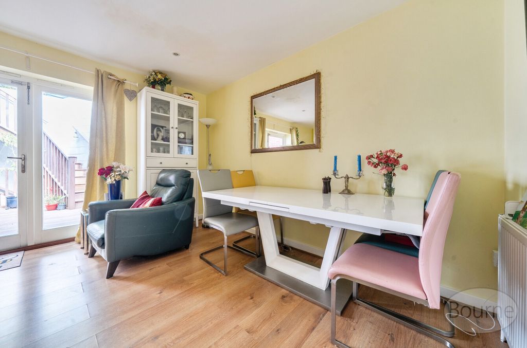 Property photo 3 of 19 F52Ed65E-F0d1-419...