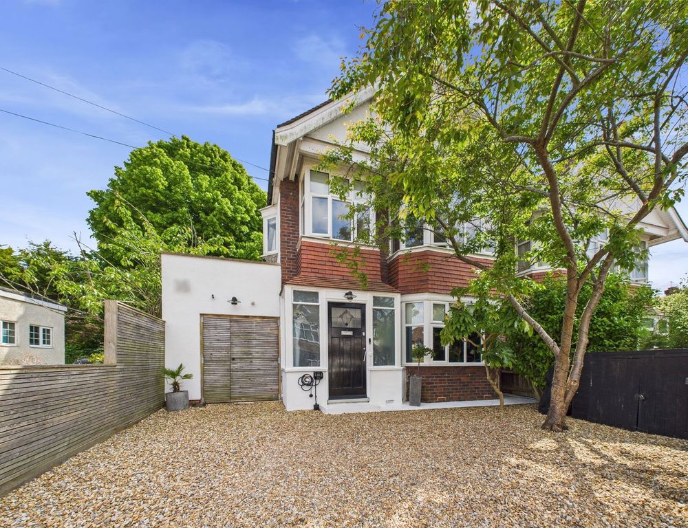 Property photo 1 of 30