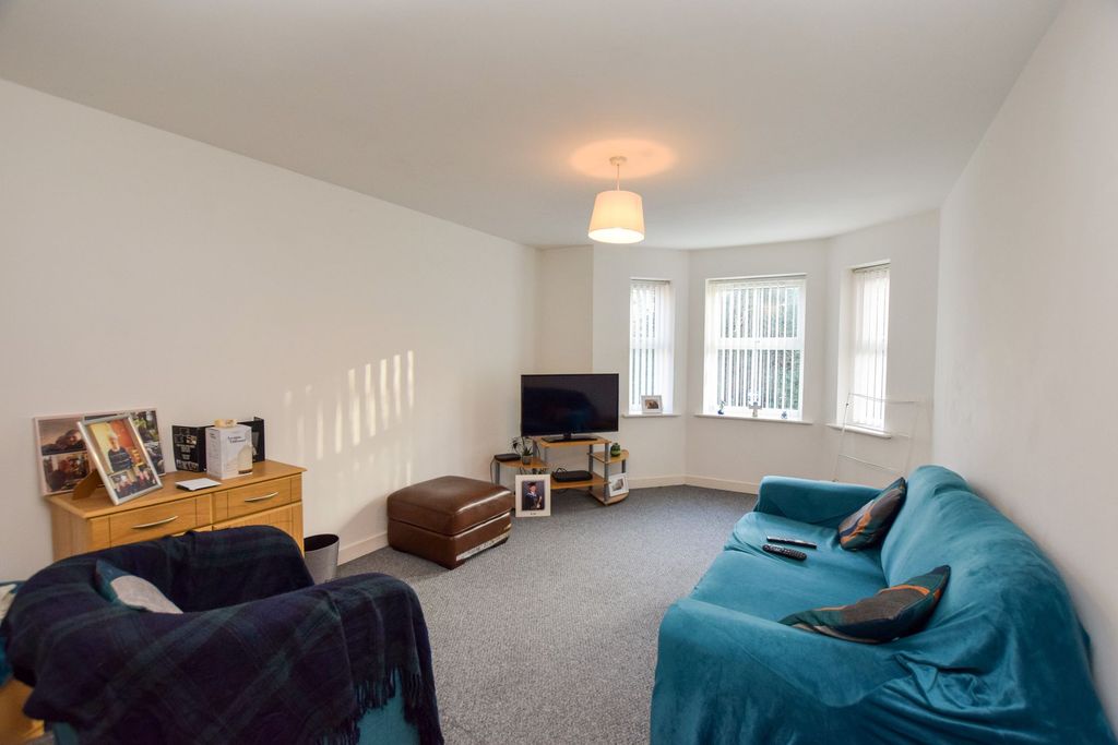 Property photo 2 of 9 Photo 1