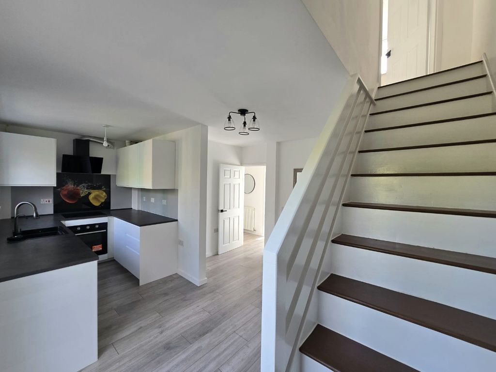 Property photo 2 of 36 4530575