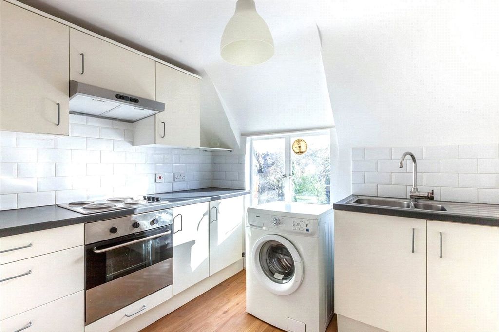 Property photo 3 of 6 Kitchen