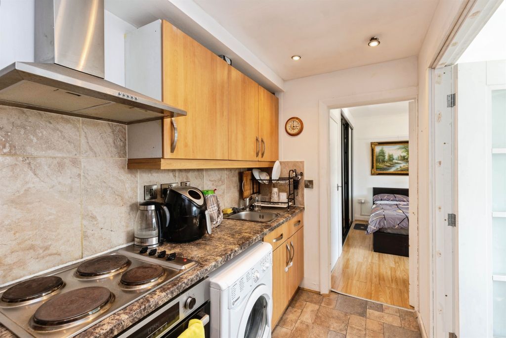 Property photo 3 of 11