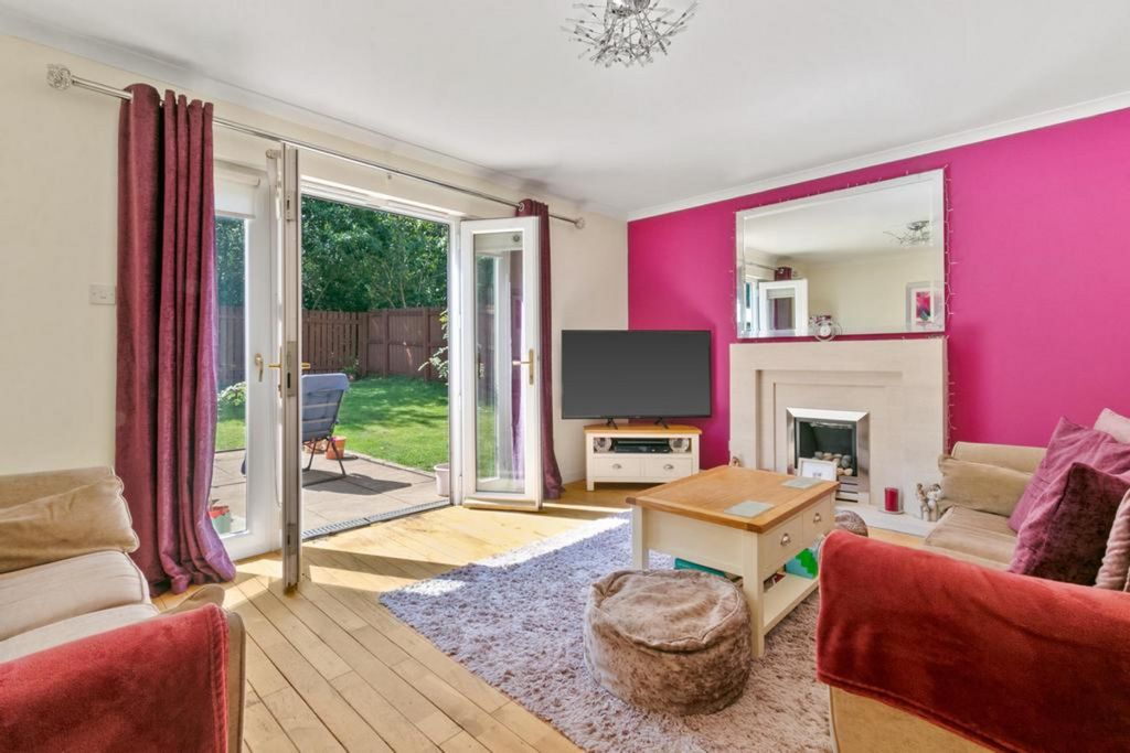 Property photo 2 of 33