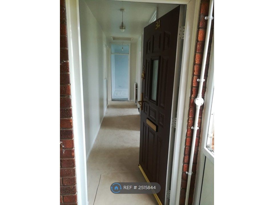 Property photo 3 of 24 Entrance
