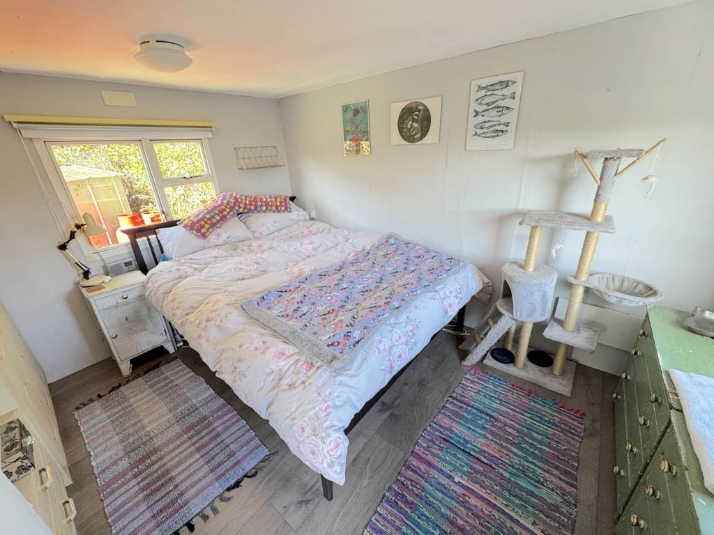 Property photo 3 of 12 Double Bedroom