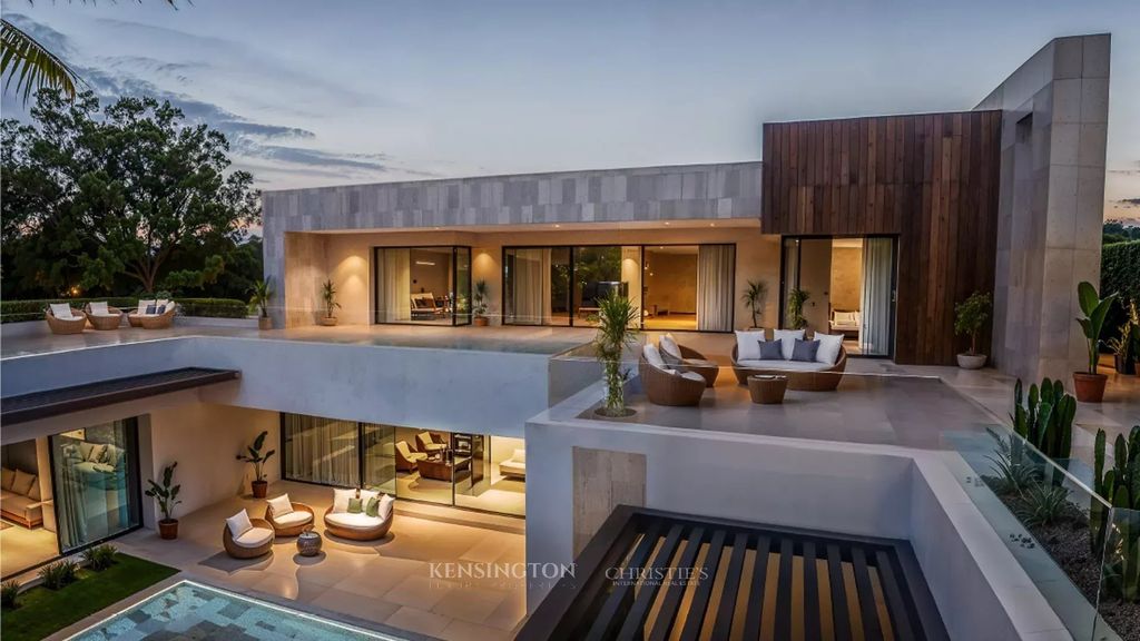 Property photo 3 of 18