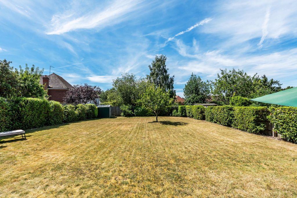 Property photo 3 of 35 Picture No. 23
