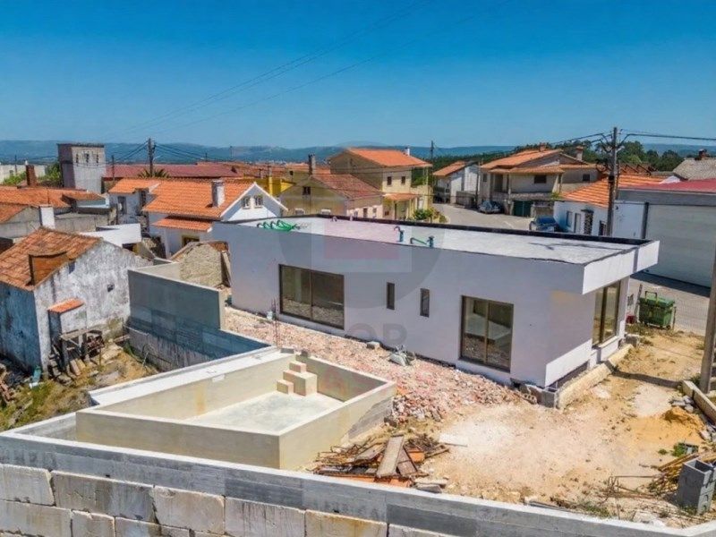 Property photo 3 of 26