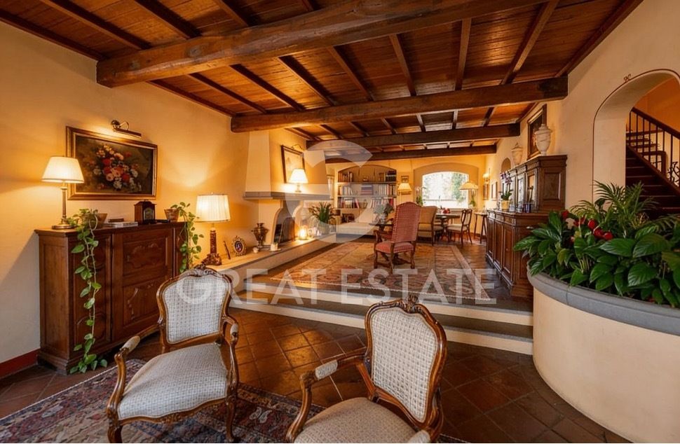 Property photo 2 of 25 Interiors