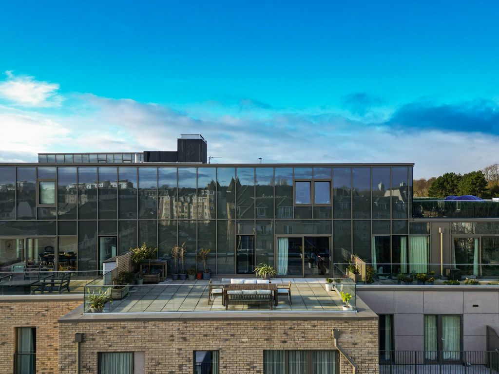 Property photo 1 of 20 External