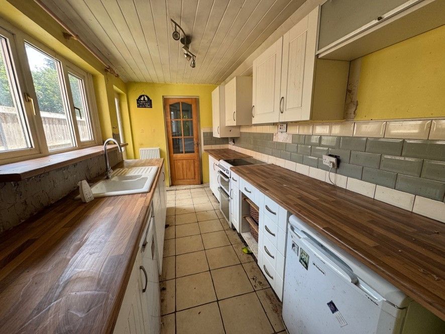 Property photo 3 of 6
