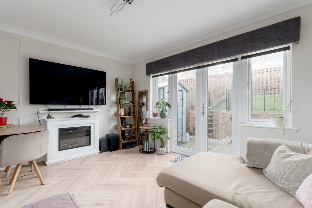 Property photo 2 of 15 Picture No. 17