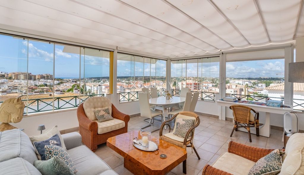 Property photo 3 of 32