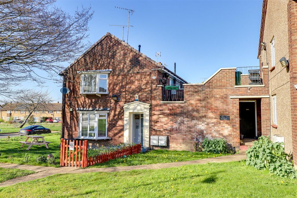 Property photo 1 of 11