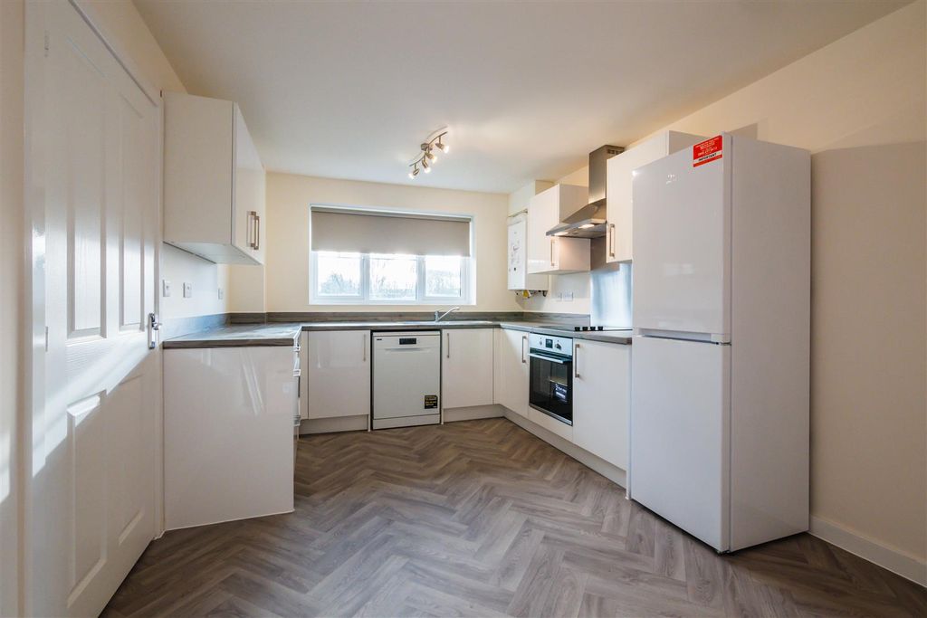 Property photo 3 of 13 P1600146.Jpg