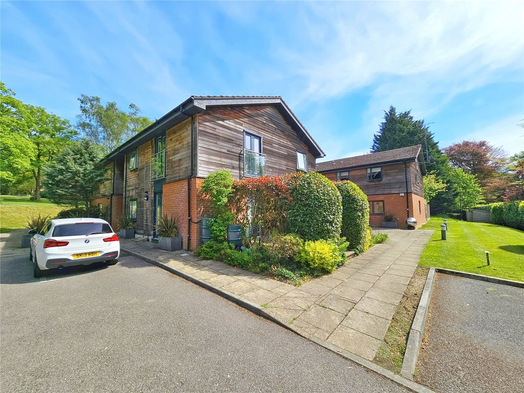 Property photo 1 of 16 Picture No. 29